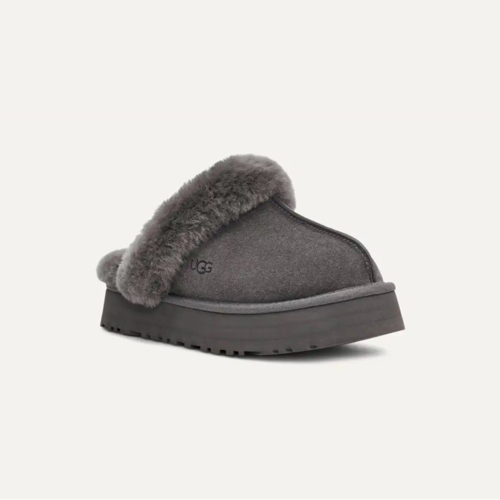 UGG Disquette Slipper - Size 9